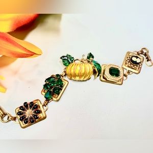 🎃JUST IN🎃 Vintage to New Up-Cycled Earrings & Pins Gold Tone Pumpkin Bra…